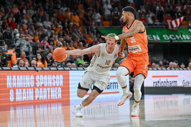 坚持是足球 坚持是足球