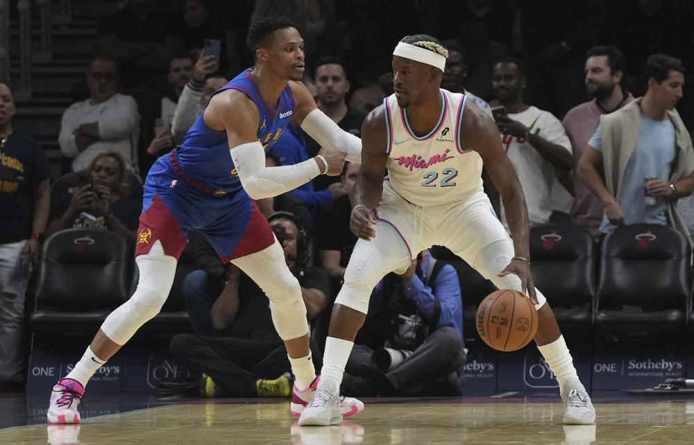 他已经是索 他已经是索