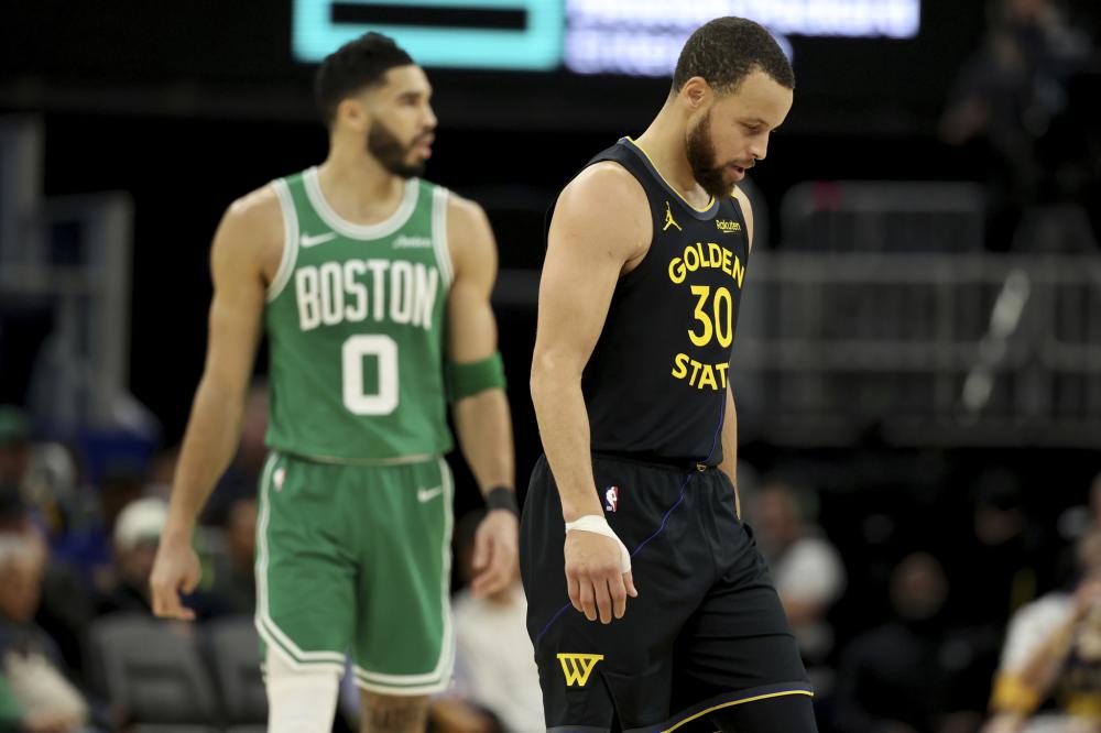 聚光灯下 聚光灯下