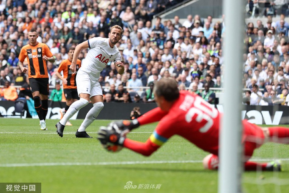 足球氛围浓 足球氛围浓